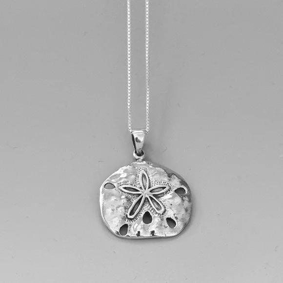 NWT 925 Sterling Silver Sand Dollar Hammered Necklace! Hypoallergenic! NEW! - Picture 2 of 4
